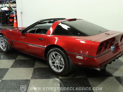 Used 1990 Chevrolet Corvette Coupe RWD image 7