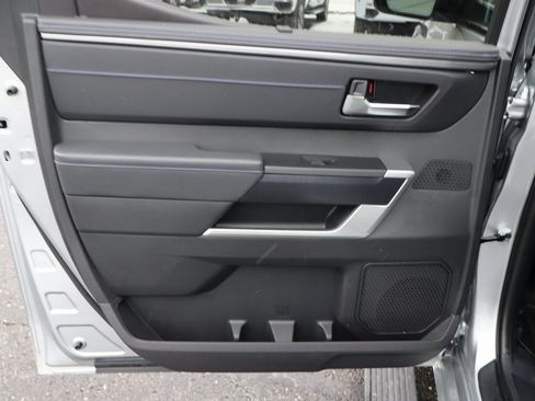 Used 2025 Toyota Tundra Platinum image 33