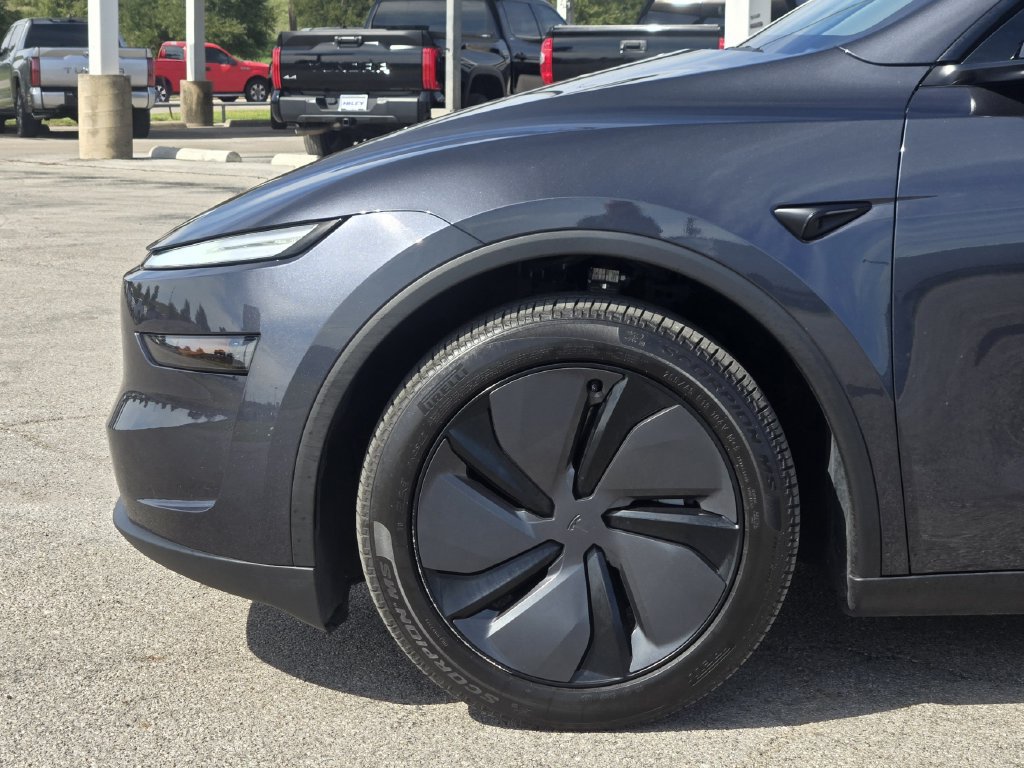 Used 2026 Tesla Model Y AWD image 8