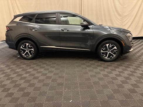 Certified 2024 Kia Sportage EX AWD/4WD image 4