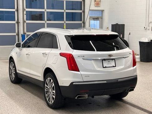 Used 2018 Cadillac XT5 Premium Luxury w/ Driver Assist Package AWD/4WD image 7