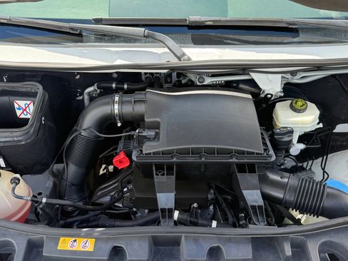 Used 2020 Mercedes-Benz Sprinter 1500 w/ Driver Convenience Package image 21