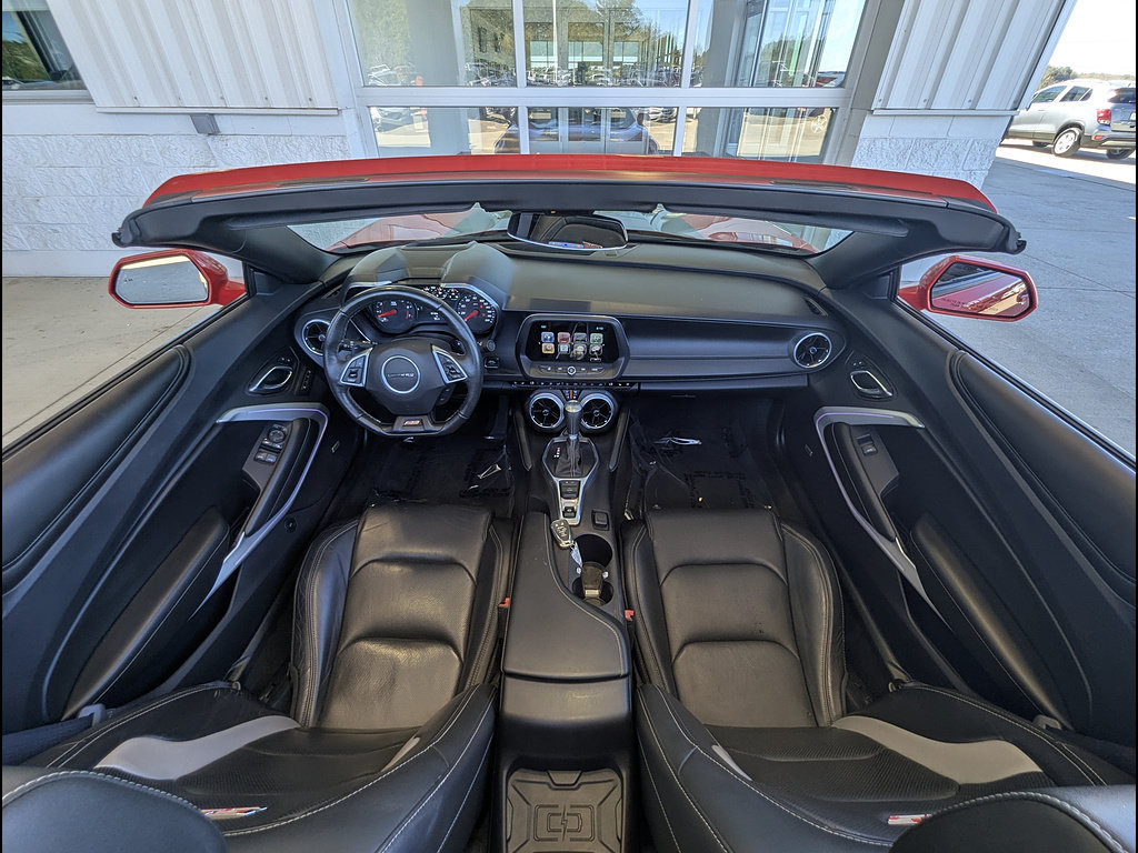 Used 2016 Chevrolet Camaro SS RWD image 24
