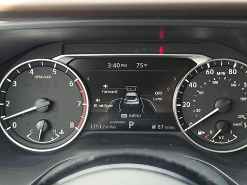 Used 2023 Nissan Rogue SV FWD image 10