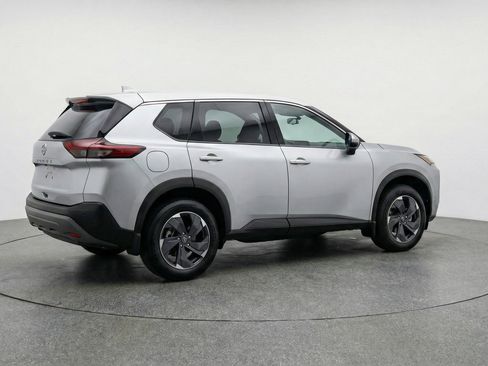 Used 2025 Nissan Rogue SV FWD image 9