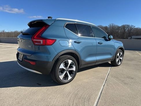 Certified 2025 Volvo XC40 B5 Plus image 9