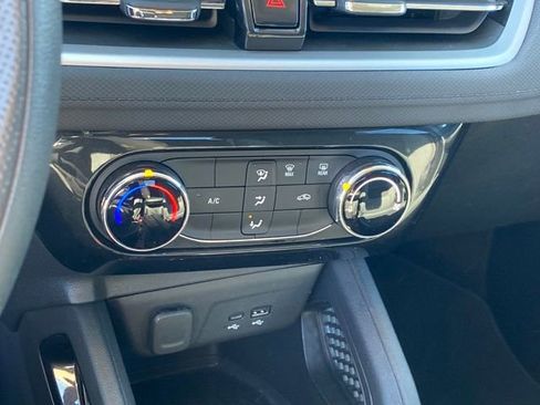 Certified 2025 Chevrolet TrailBlazer LT FWD image 12