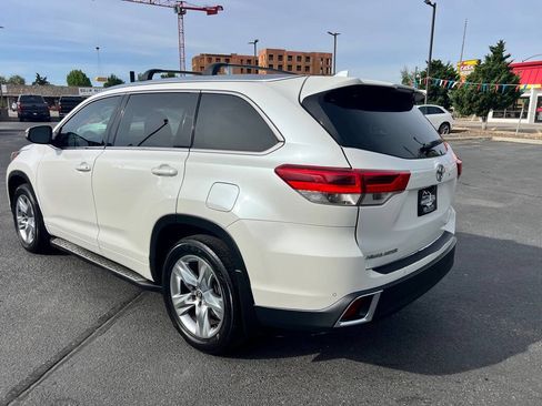 Used 2017 Toyota Highlander Limited AWD/4WD image 5
