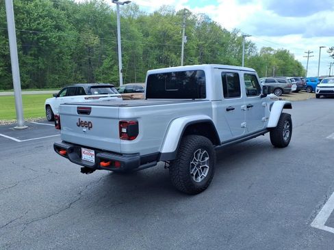 Used 2024 Jeep Gladiator Mojave AWD/4WD image 6