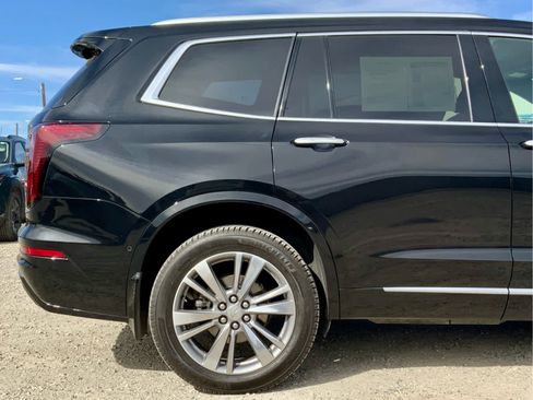 Used 2020 Cadillac XT6 Premium Luxury w/ Platinum Package AWD/4WD image 12