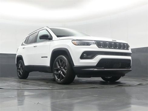 New 2026 Jeep Compass Latitude image 45