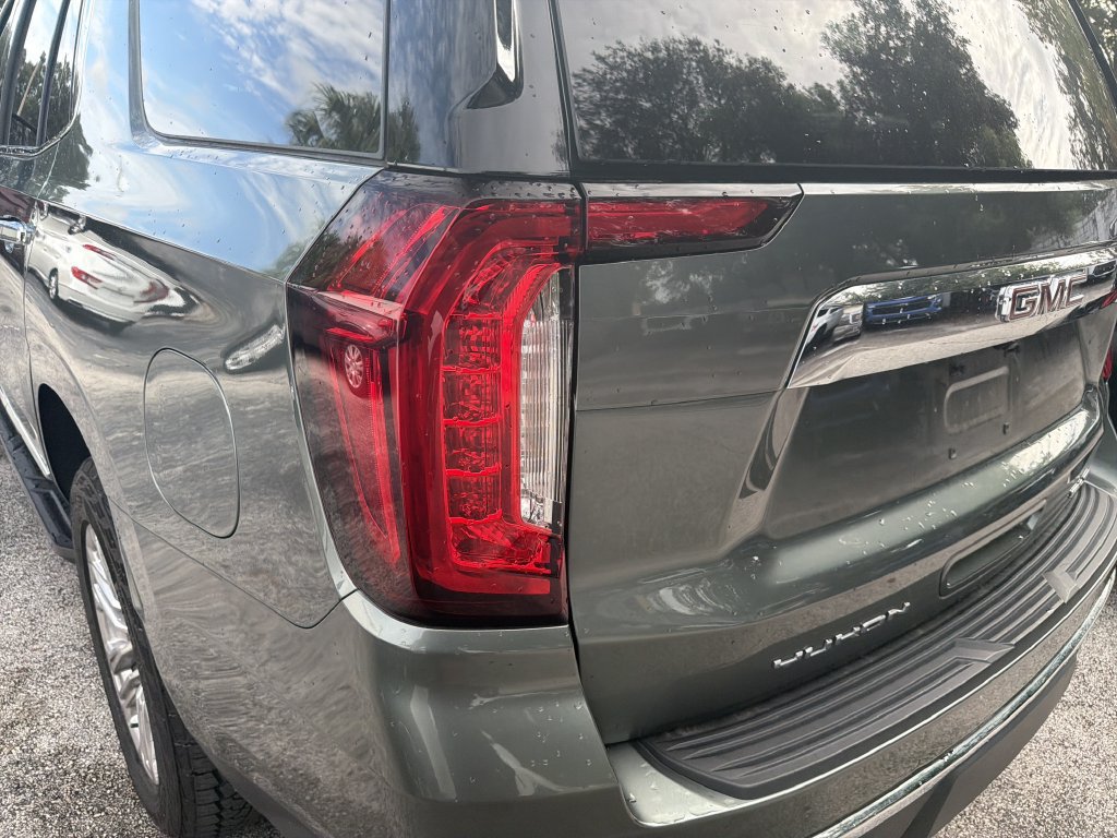 Used 2023 GMC Yukon SLT w/ Max Trailering Package AWD/4WD image 8