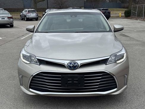 Used 2016 Toyota Avalon Limited w/ Toyota Safety Sense Package image 2