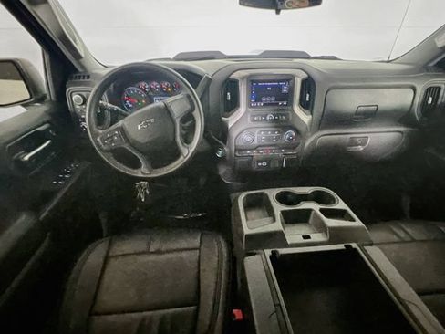 Used 2022 Chevrolet Silverado 1500 Custom Trail Boss AWD/4WD image 15