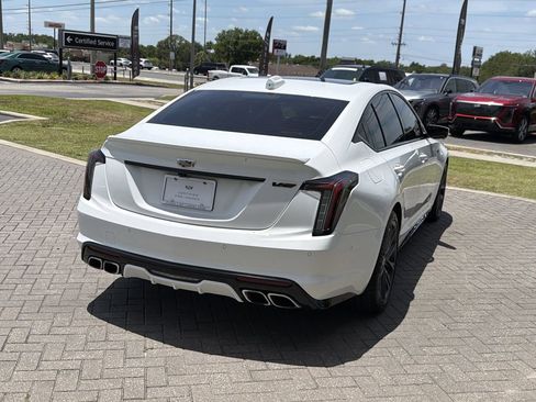 Used 2025 Cadillac CT5 V RWD image 5