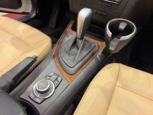 Used 2012 BMW 128i Convertible RWD image 39