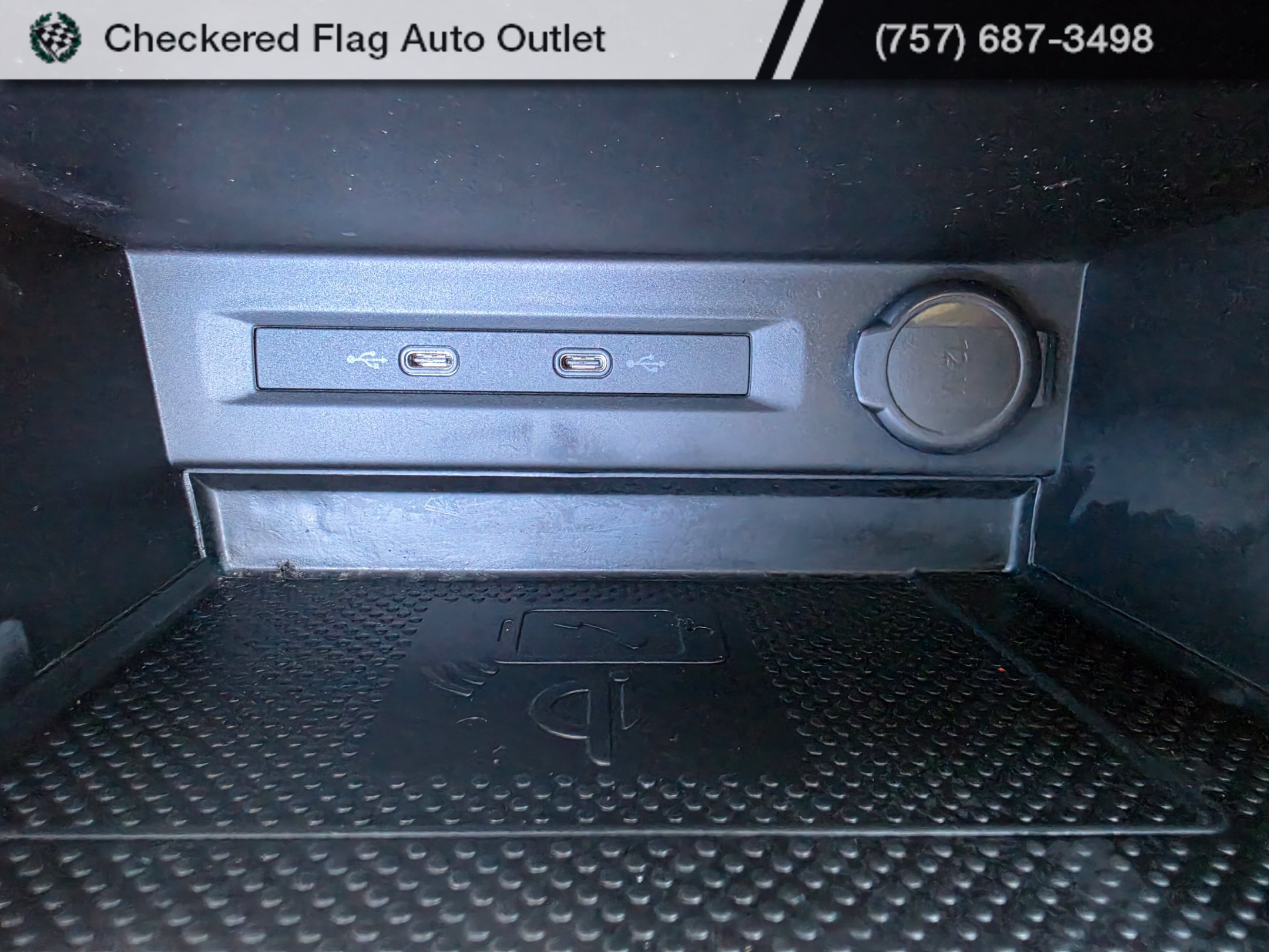 Used 2021 Volkswagen Tiguan SE w/ Panoramic Sunroof Package AWD/4WD image 19