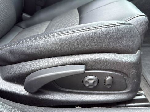 Used 2014 Chevrolet Impala LT FWD image 27