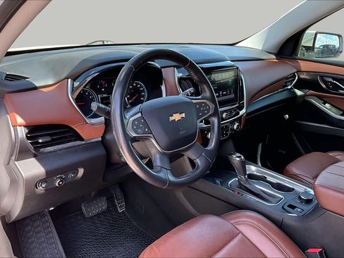 Used 2019 Chevrolet Traverse High Country AWD/4WD image 17