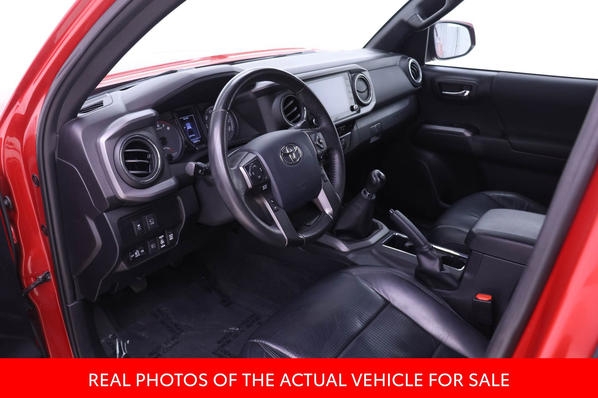 Certified 2020 Toyota Tacoma TRD Off-Road w/ TRD Premium Off Road Package AWD/4WD image 3