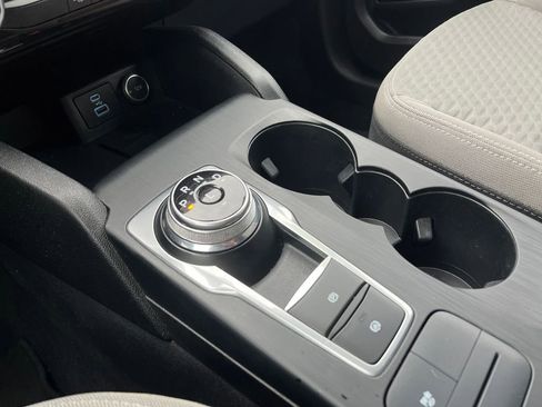 Used 2021 Ford Escape SE image 32