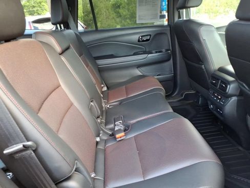 Used 2024 Honda Passport Black Edition image 18