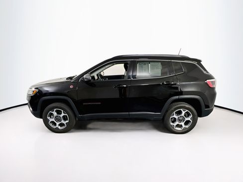 Used 2022 Jeep Compass Trailhawk w/ Trailhawk Convenience Group AWD/4WD image 8