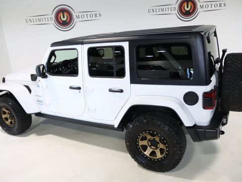 Used 2021 Jeep Wrangler Unlimited Sahara w/ Dual Top Group AWD/4WD image 12