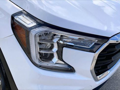 Used 2024 GMC Terrain SLE FWD image 54