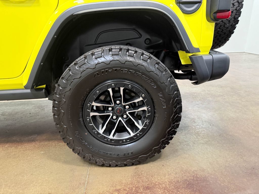 Used 2024 Jeep Wrangler Unlimited Rubicon AWD/4WD image 91