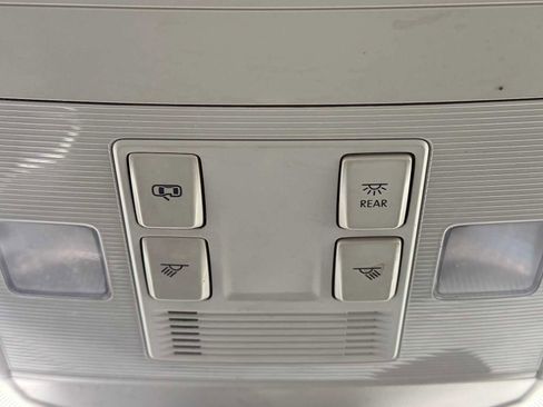Certified 2023 Volkswagen Jetta SE FWD image 30