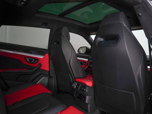 Used 2020 Lamborghini Urus image 34