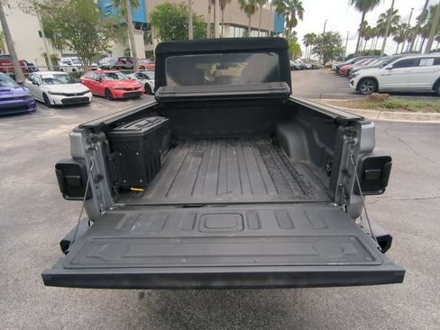 Used 2020 Jeep Gladiator Rubicon AWD/4WD image 14