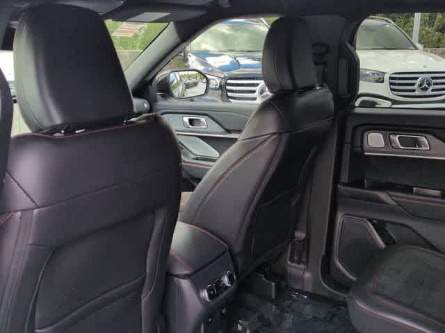 Used 2025 Ford Explorer ST w/ Sun And Sound Package AWD/4WD image 18