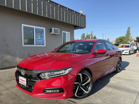 Used 2018 Honda Accord Sport image 7