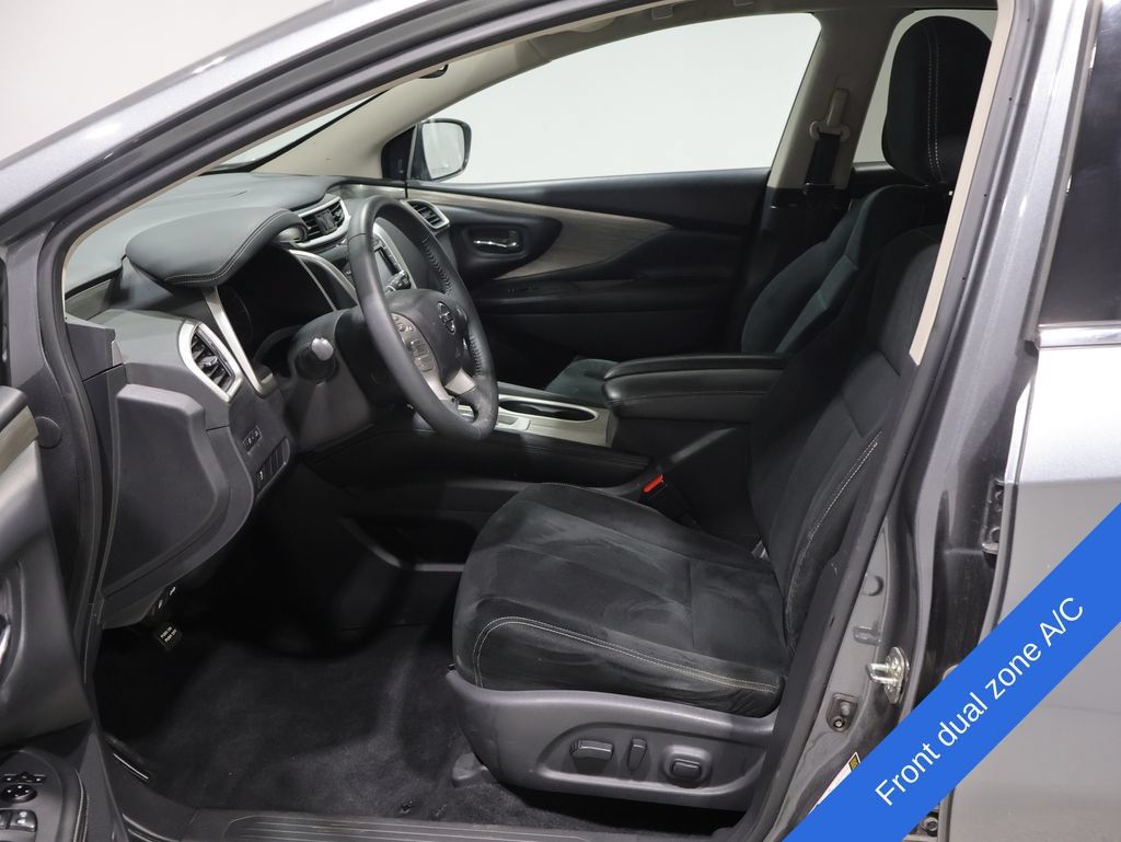Used 2018 Nissan Murano SV AWD/4WD image 2