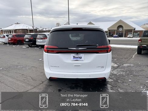 New 2026 Chrysler Pacifica Limited image 7