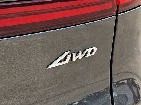 Used 2025 Genesis GV70 2.5T AWD/4WD image 33