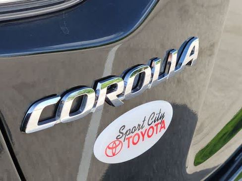 Used 2024 Toyota Corolla LE FWD image 11