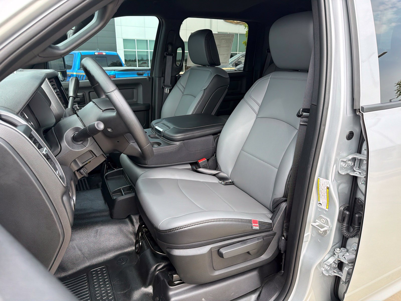New 2026 RAM 2500 Tradesman w/ Chrome Appearance Group AWD/4WD image 14