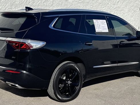 Used 2024 Buick Enclave Essence w/ Experience Buick Package image 5