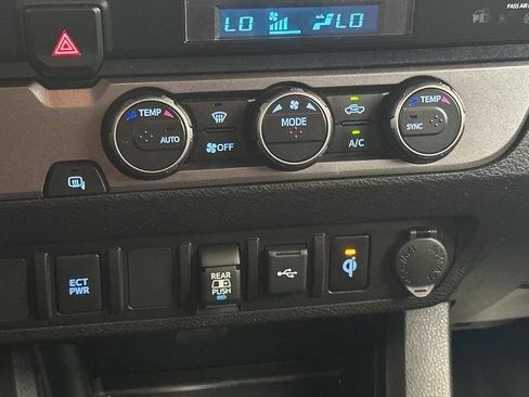 Used 2023 Toyota Tacoma TRD Sport w/ Black Out Package (TMS) RWD image 19