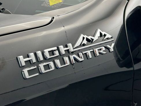Used 2023 Chevrolet Silverado 1500 High Country w/ High Country Premium Package AWD/4WD image 44