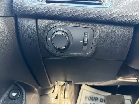 Used 2018 Chevrolet Cruze LT image 27