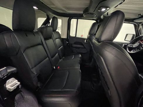 Used 2018 Jeep Wrangler Unlimited Rubicon w/ Uconnect 4C Nav & Sound Group AWD/4WD image 24