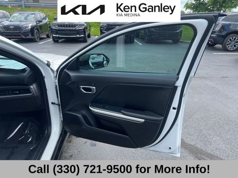 Certified 2025 Kia K4 EX FWD image 57