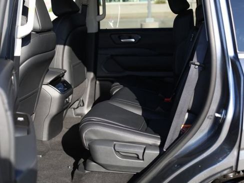 New 2026 Nissan Armada SV image 19