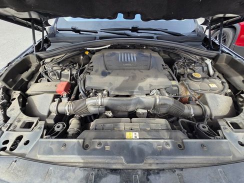 Used 2018 Land Rover Range Rover Velar S image 29