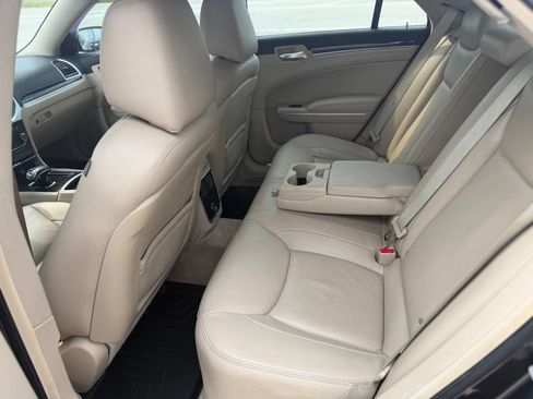 Used 2013 Chrysler 300 w/ Driver Convenience Group RWD image 14