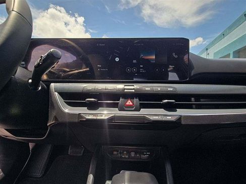 Used 2025 Kia K4 GT-Line w/ GT-Line Sunroof Package FWD image 6